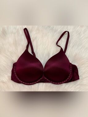Victoria’s Secret Very Sexy Underwire Push Up Bra Size 32C Magenta Embellished